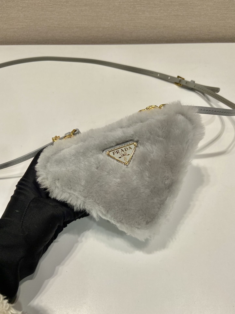Pra*a triangle pouch